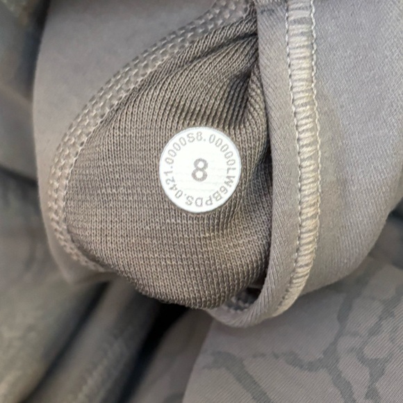 Lululemon✨PRISTINE✨Wunder Train High-Rise Crop 23"✨Thread Dye Rover Black✨size 8 - Picture 8 of 15